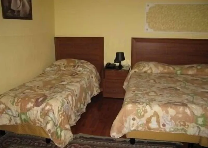 Iris Отель Неаполь