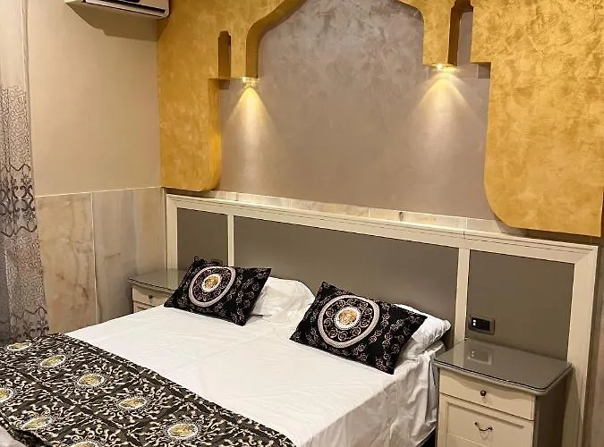 Iris Отель Неаполь