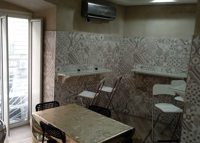 Iris Отель Неаполь