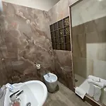 伊利斯酒店