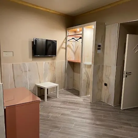 Hotel Iris Hotel *