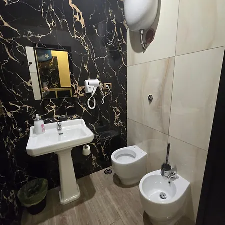 Iris Hotel