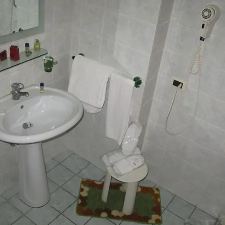 Iris Hotel