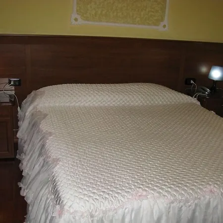 Hotel Iris Hotel
