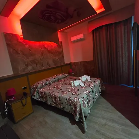 Iris Hotel